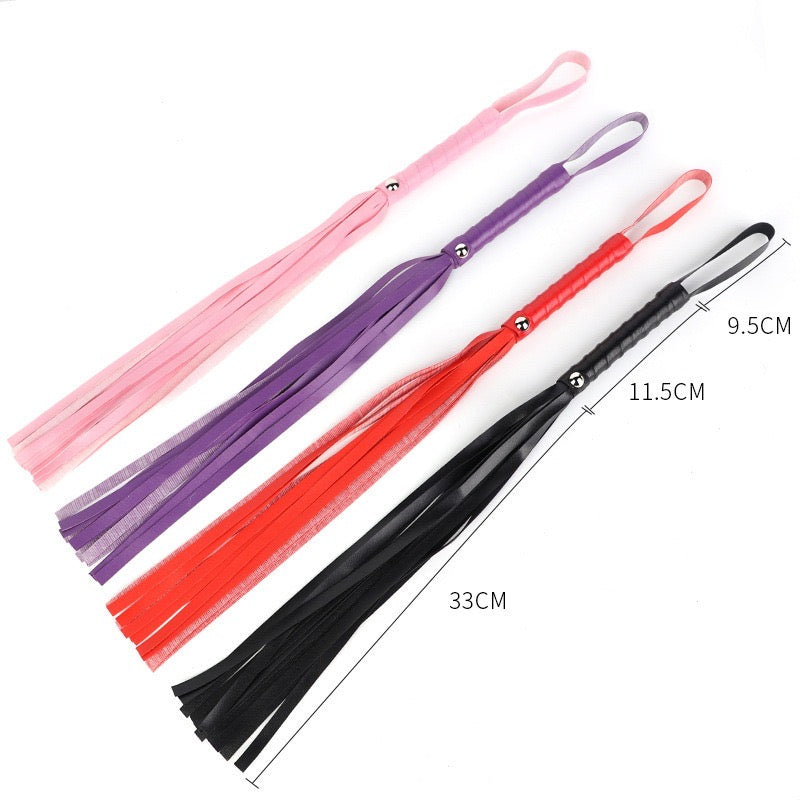 Velours-Handschellen Set in 4 Farben - Schwarz, Rot, Pink und Lila mit Metallketten